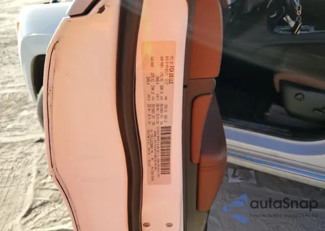 2018 Jeep Grand Cherokee Summit z USA, uszkodzony, nr VIN 1C4RJEJG2JC260641